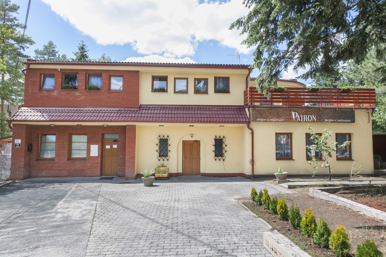 Penzion Patron Brno Bagian luar foto